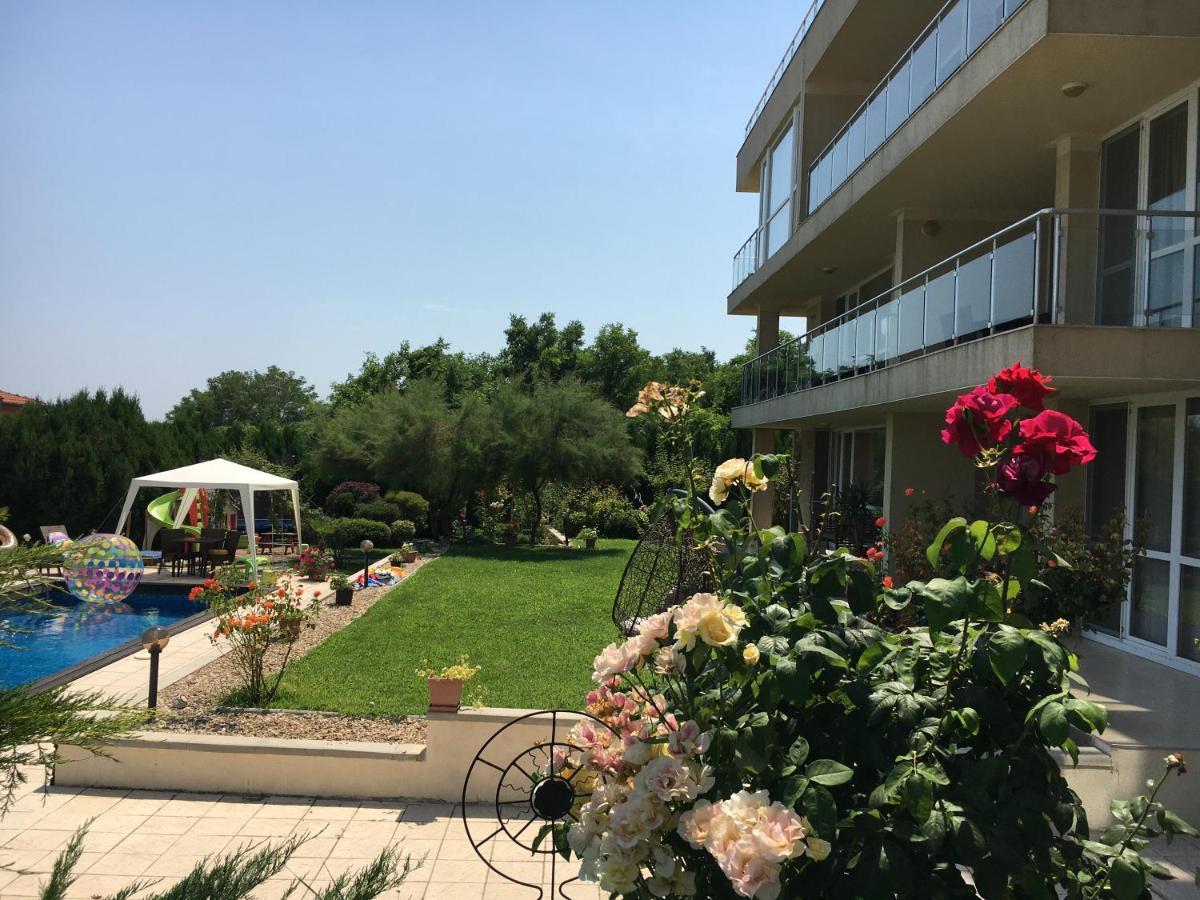 Sea Dream Rental Apartments Varna Esterno foto