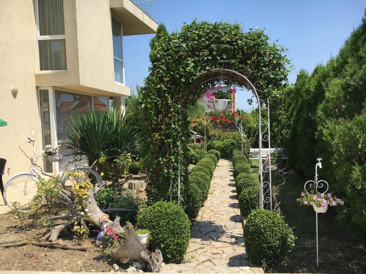 Sea Dream Rental Apartments Varna Esterno foto